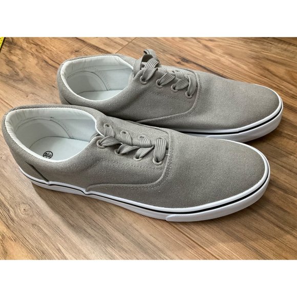 NWT Men's Canvas Boat kick Back Sneakers  - Size: 10 - Picture 2 of 13